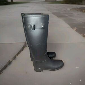 Hunter Women's Size 6 Rain boot Original Tall Black Matte